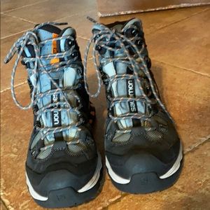 SALOMON QUEST 4D 3 GTX W BRAND NEW